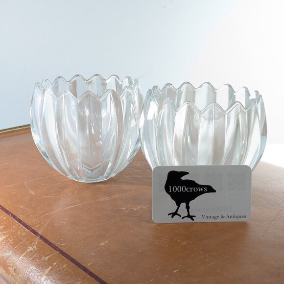 Set of 2 heavy glass tealight holders, lotus flower solid glass small vases - Picture 6 of 6